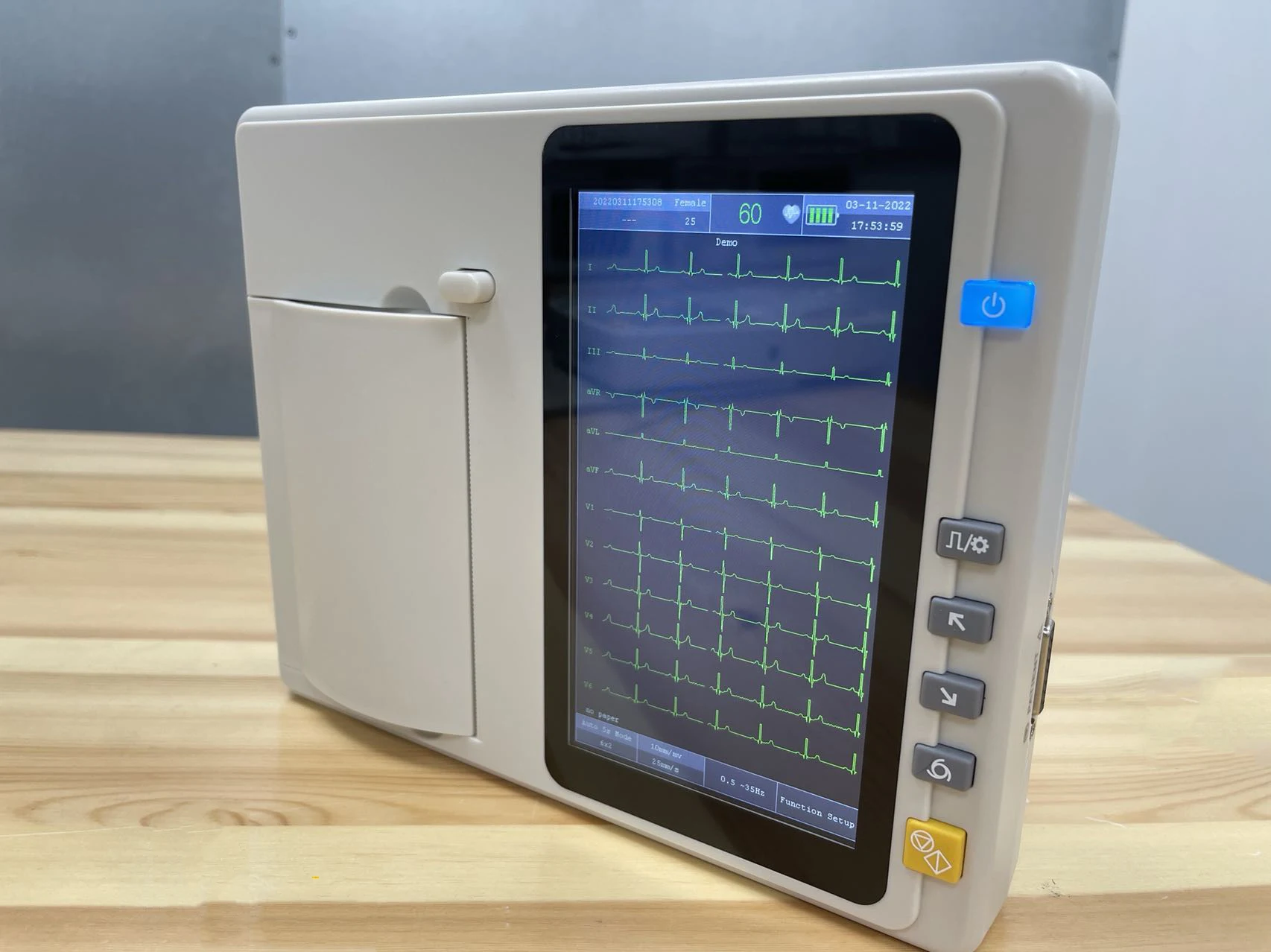 Hot Sell HIgh Resolution Electrocardiography Portable ECG Machine 12 Leads Monitor 6 Channel