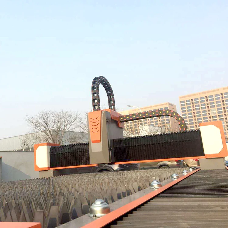 Sundor 500w 1000w 2000w metal steel iron fiber laser cutting machine with 3 years warranty