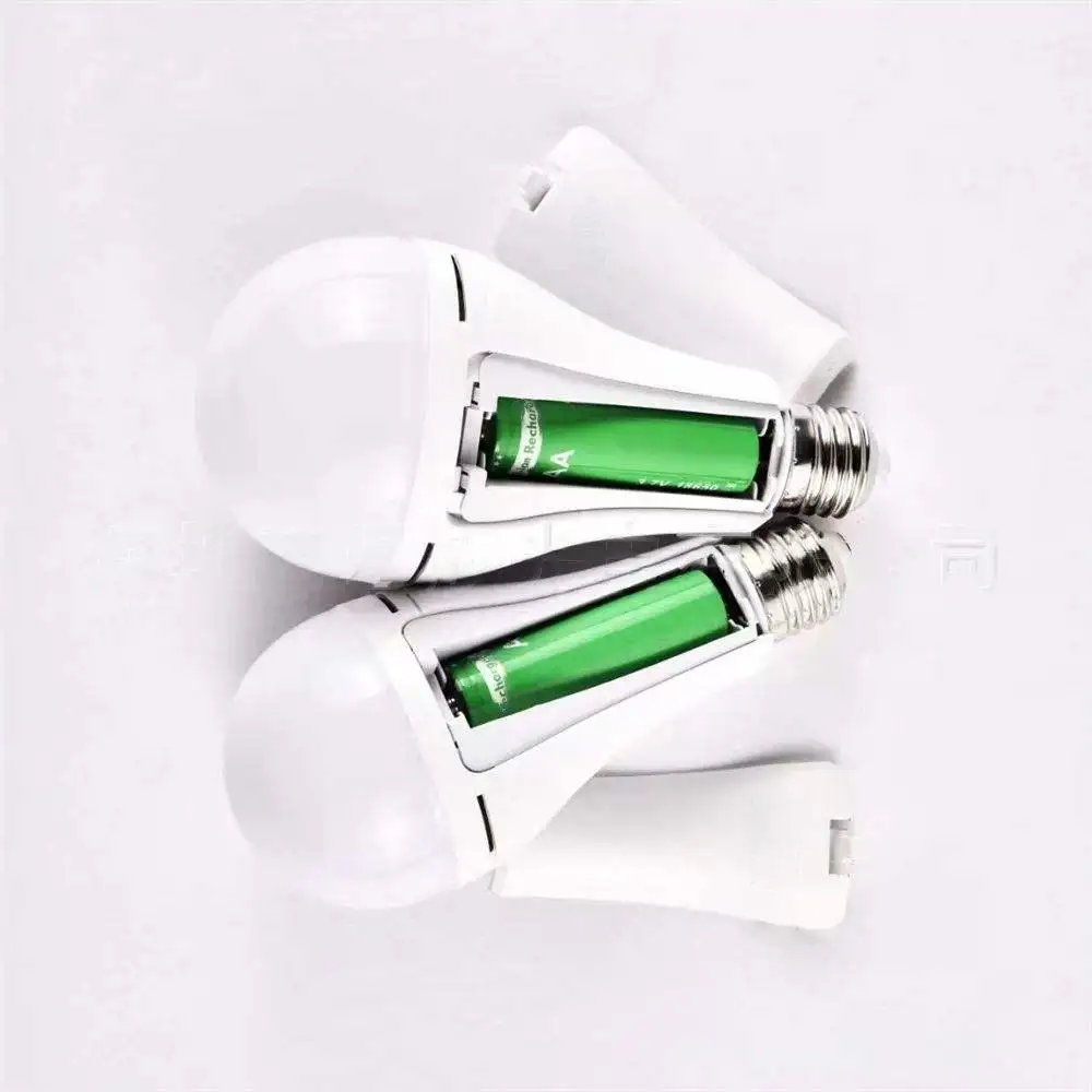 Outdoor PP PC indoor corridor market night emergency bulb light 1200MAH LED bulb emergency light e27 rechargeable camp light