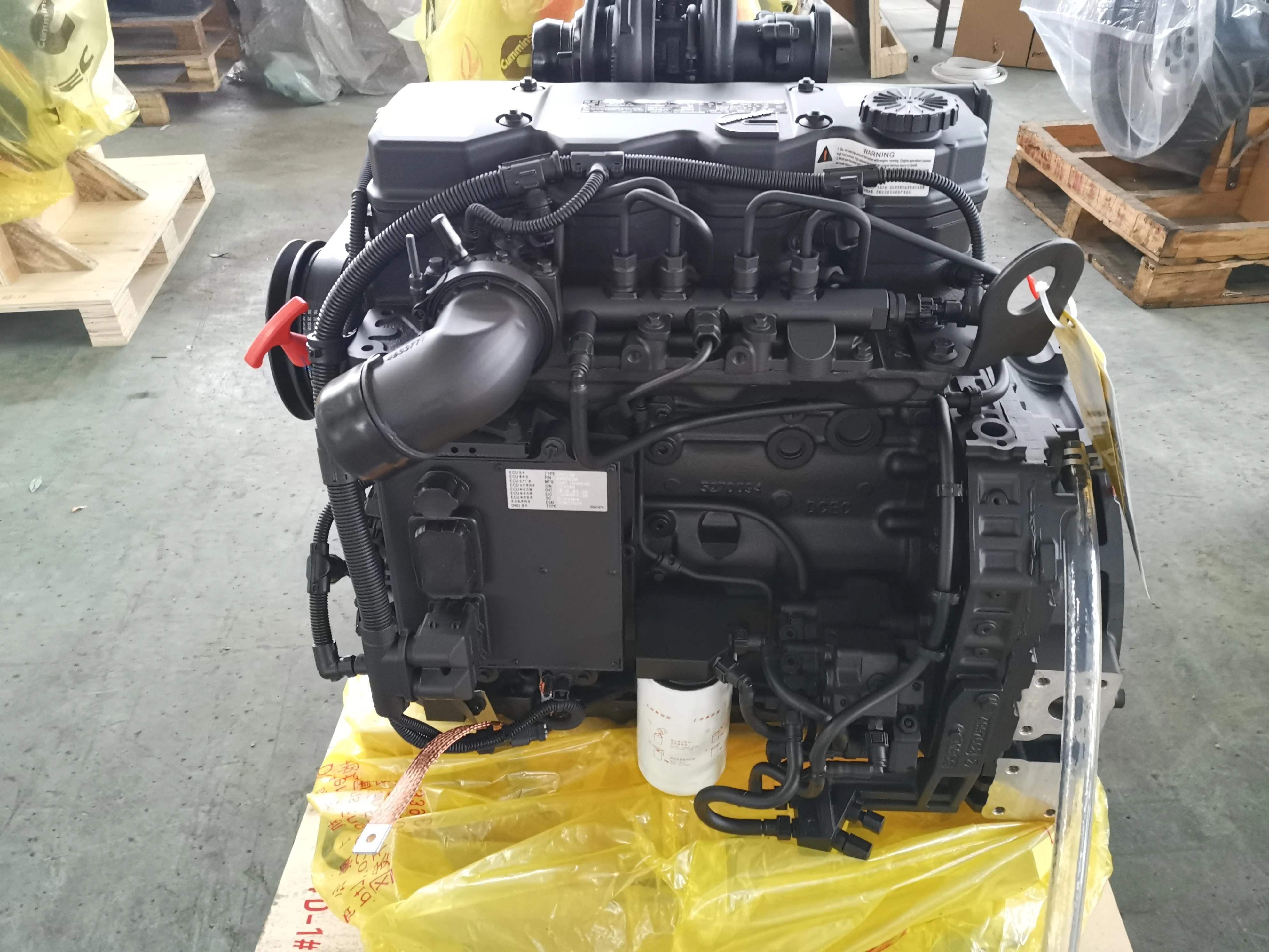 
original and hot sale 4 stroke 6 cylinder 247hp turbocharged water-cooled diesel QSB6.7 boat engine 