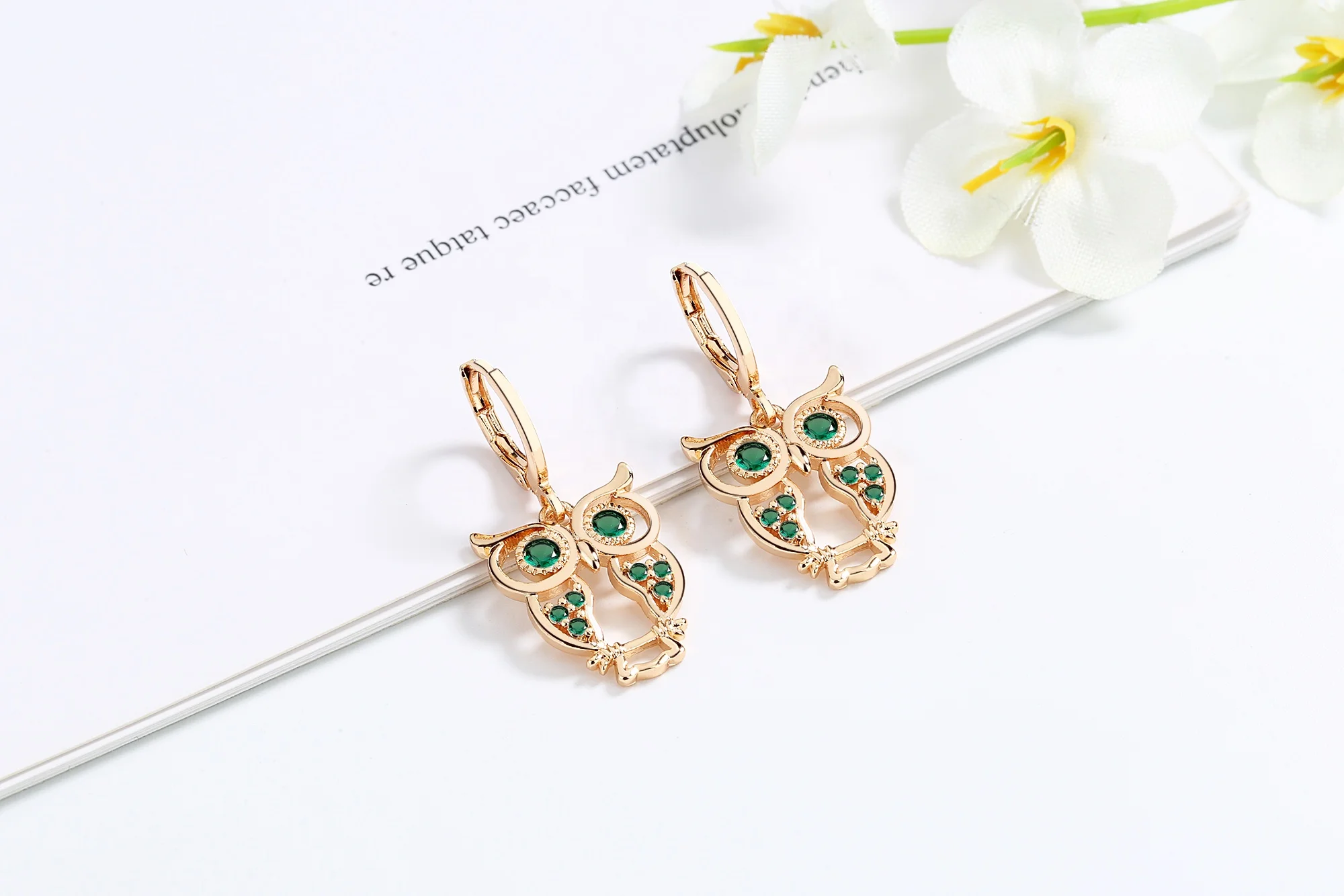 Wholesale Brass 18k Laminated Gold Color Cubic Zirconia Holiday Animal Green Owl Dorp Earrings For Women Fashion Jewelry