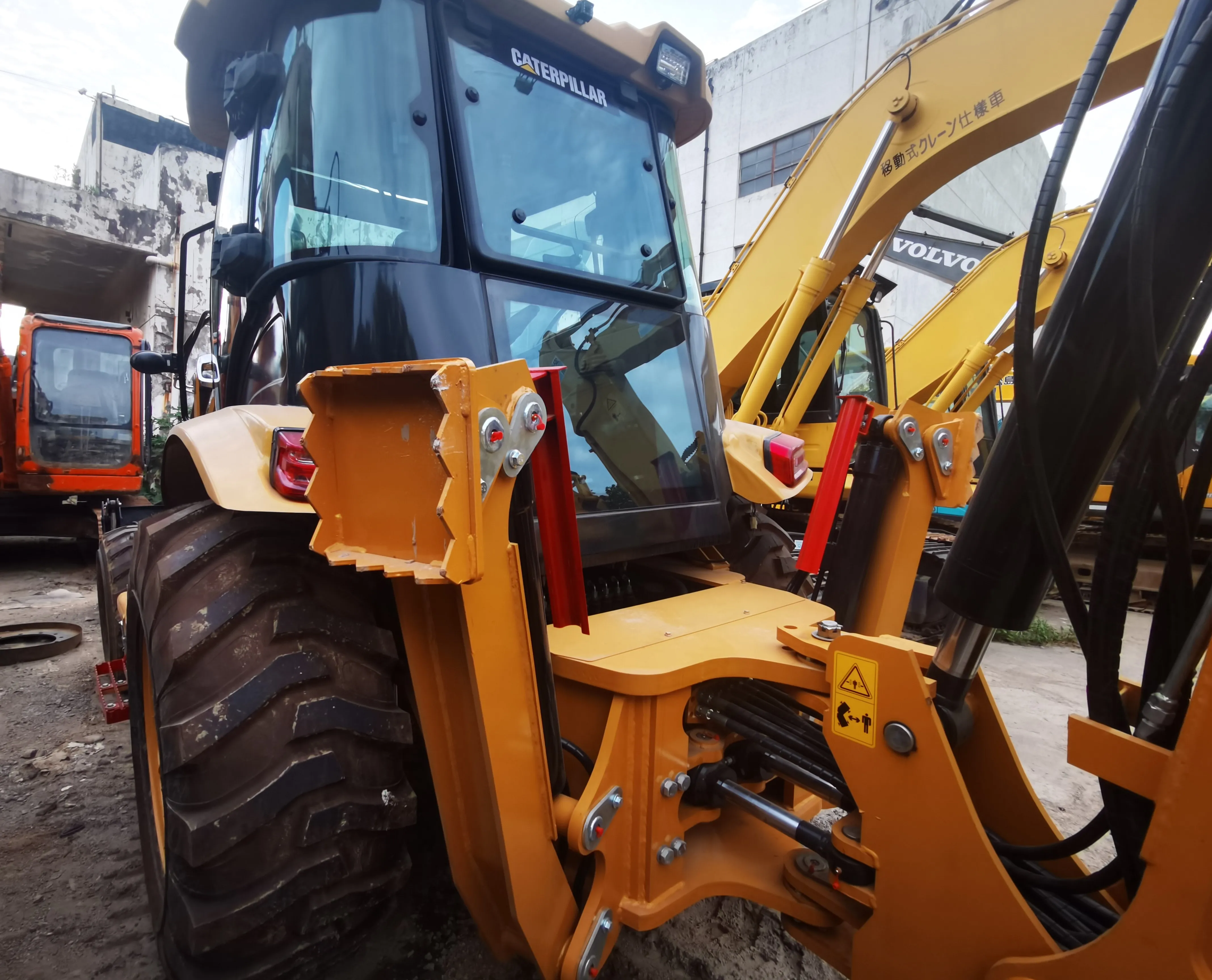 Cheap Sale Used Caterpillar CAT 420F2 Backhoe Loader 5.8ton Construction Machinery 336HP Engine Excavator Loader Use for Farm