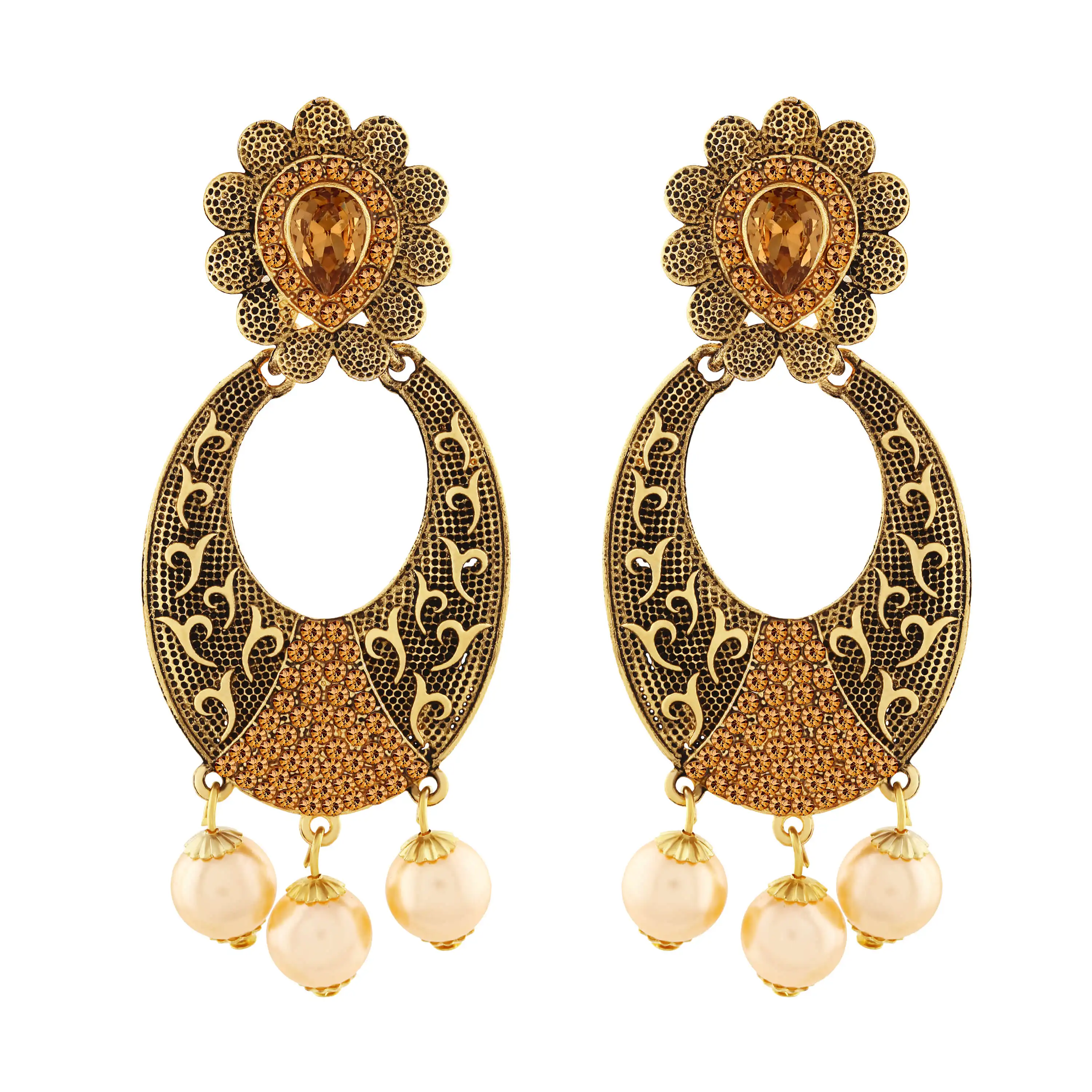 
Trendy Fashion Gold plated filigree design chandbali shape stone earring for women 