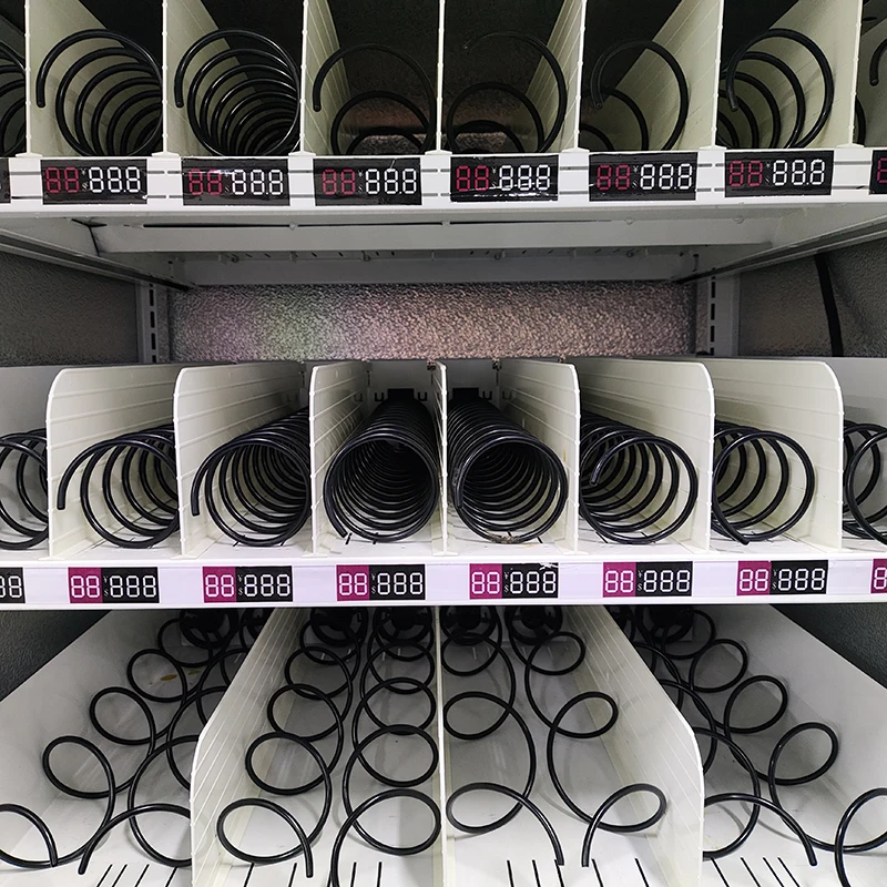 China Vending Machine Snack and Drink, Cooling System, Nayax Payment for Sale