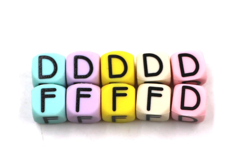 Hot Selling BPA Free Food Grade Soft Silicone Baby Teething English Alphabet Letter Beads silicone number beads