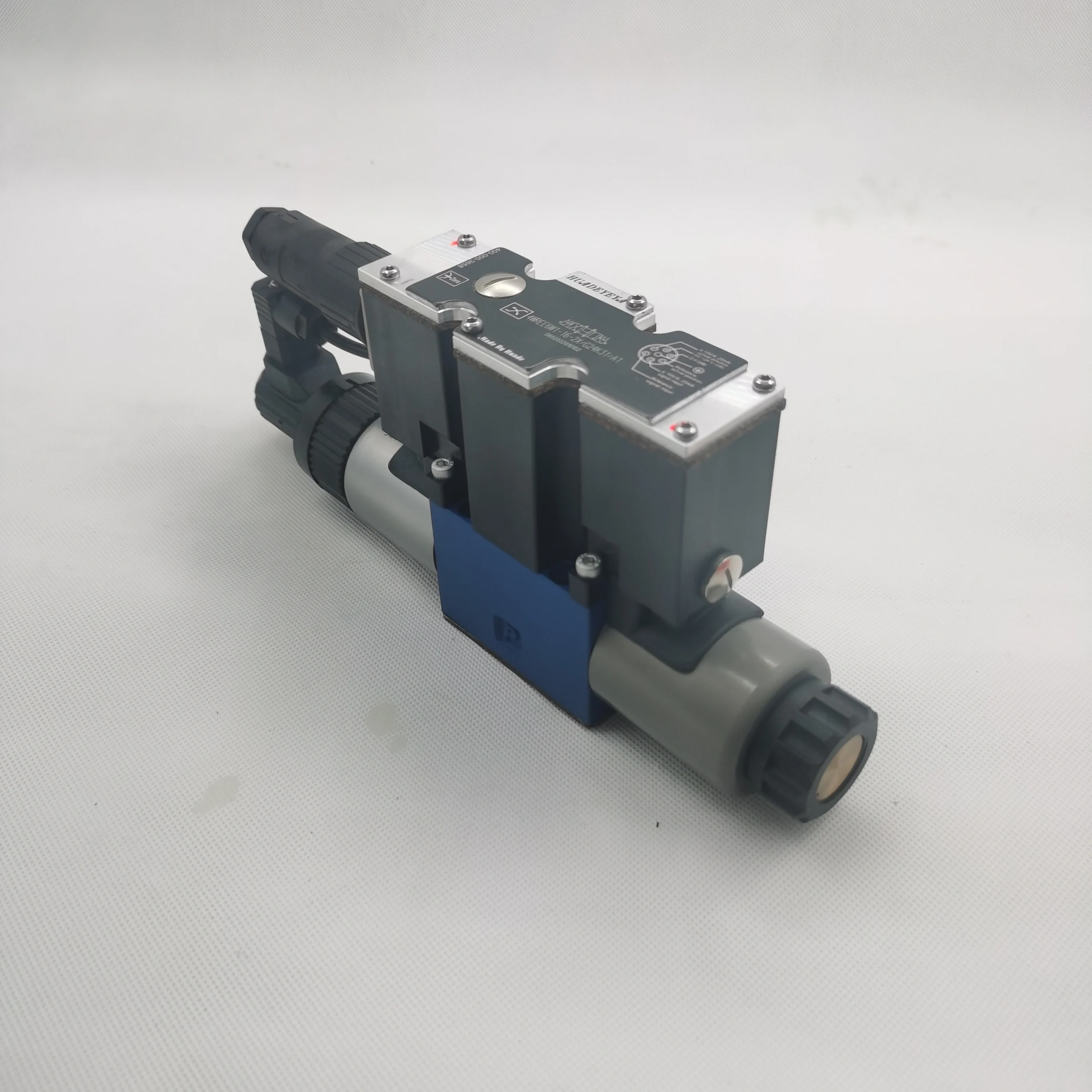 Manufacturer direct selling Rexroth series proportional directional valve 4WRAE10W60-2X/CG24K31/A1