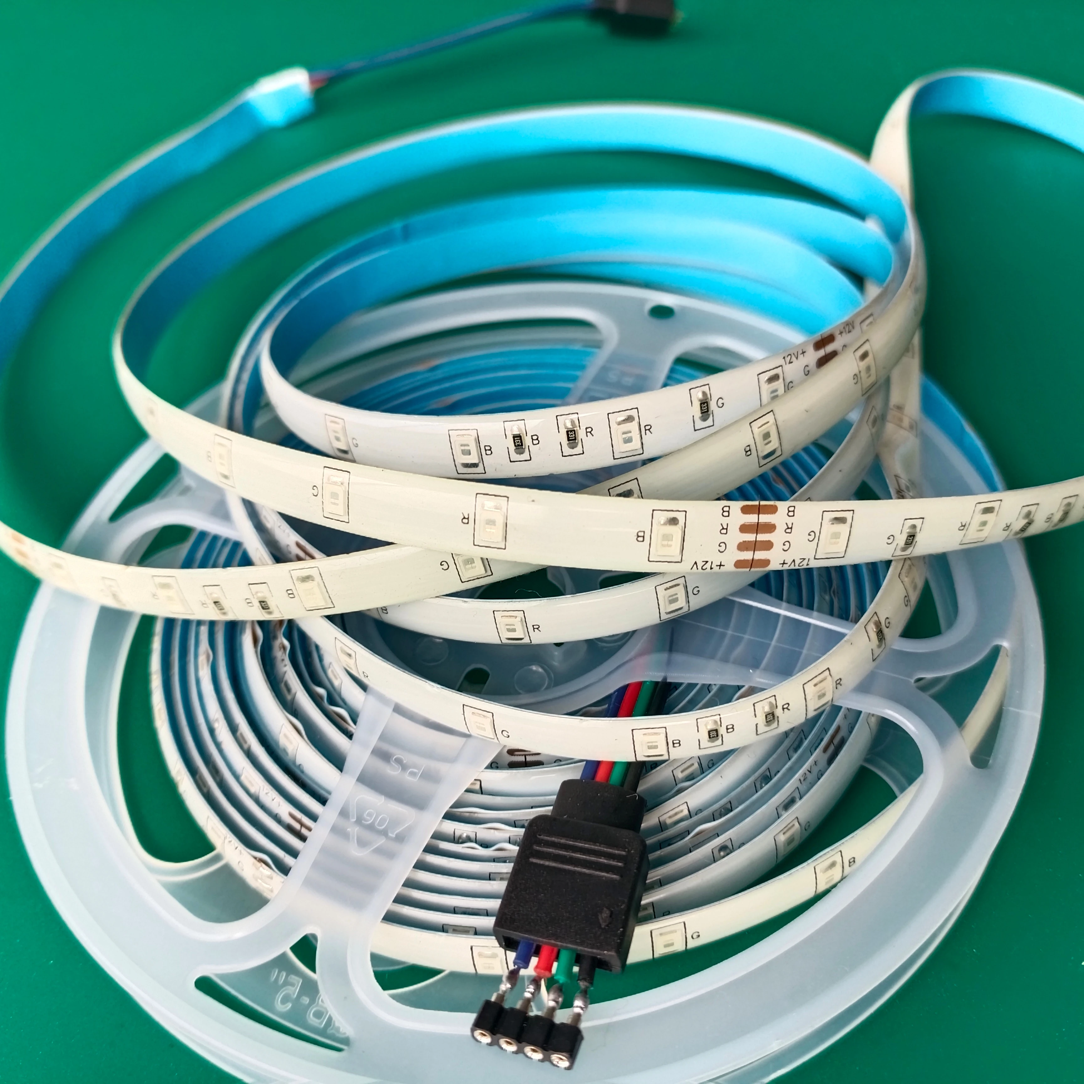 СВЕТОДИОДНАЯ лента SMD 2835 60 светодиодов/м 5 м