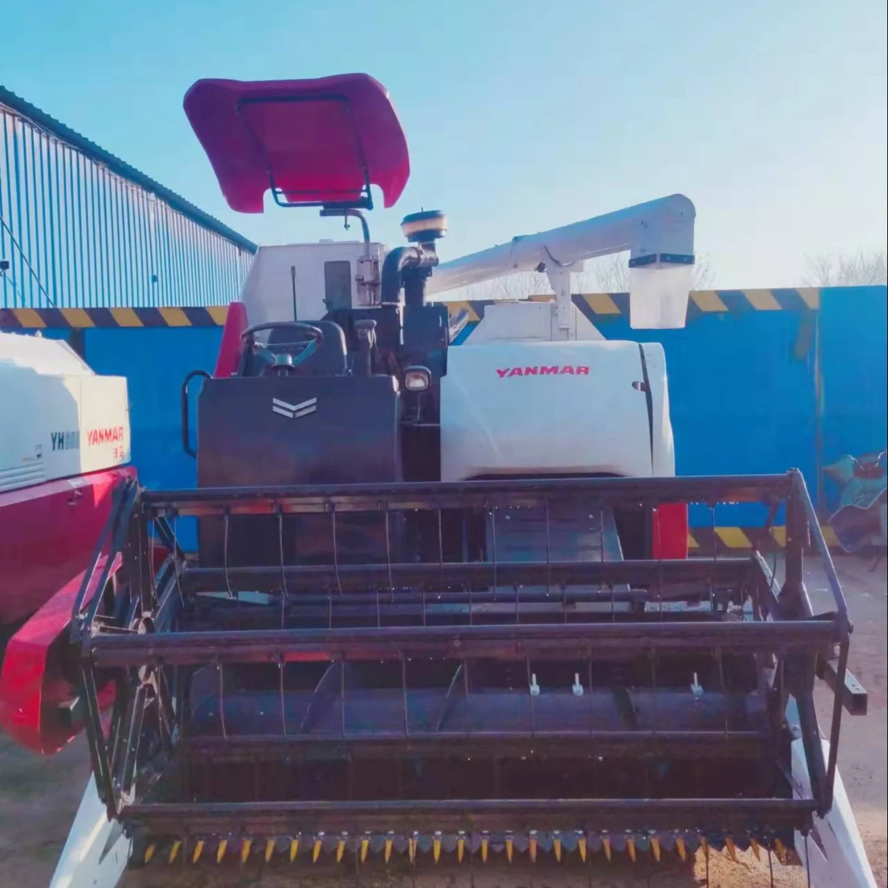 low price Japan YH880 88HP rice wheat used combine harvester