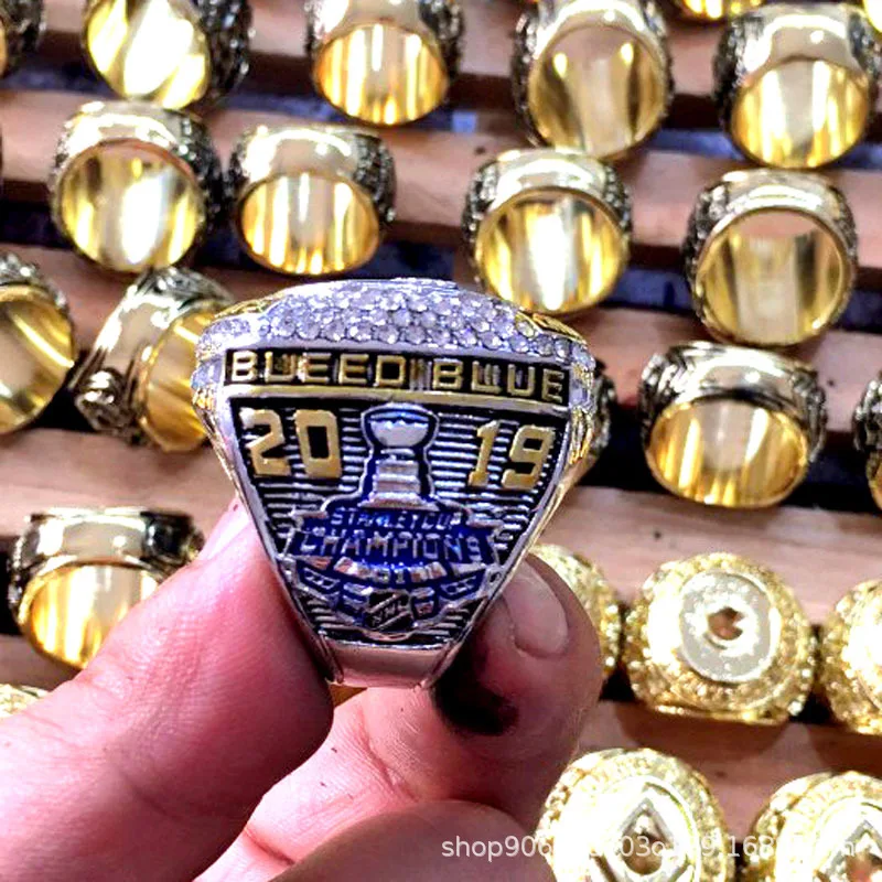 
2020 Louis Gold Flag Glory Championship Ring Zircon Alloy Sport Ring Athletic Memorial Jewelry for men and women fans gift 
