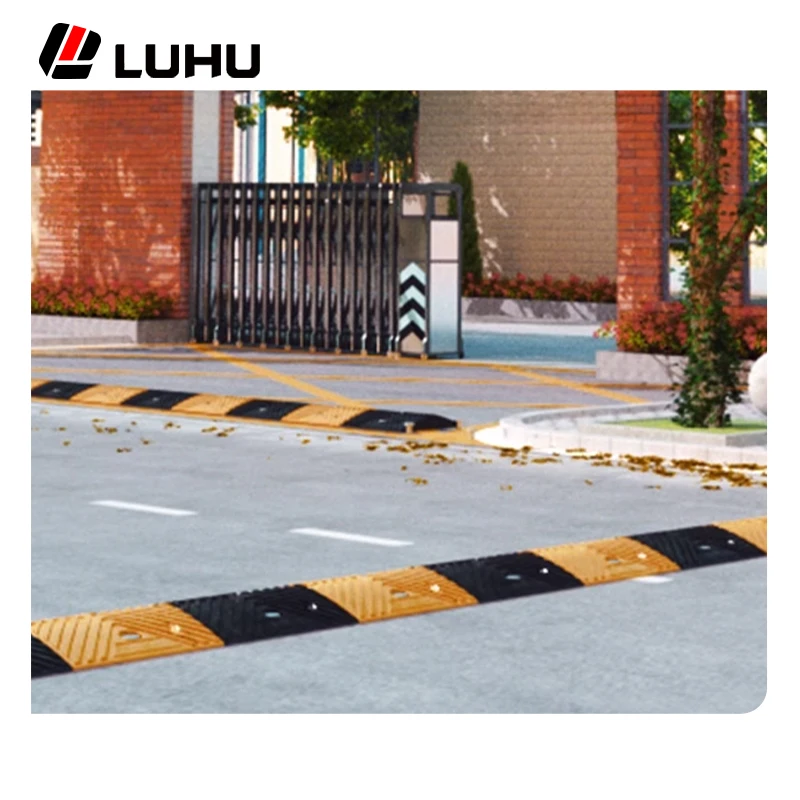 Yellow Black Rubber Speed Hump For Traffic safety roads