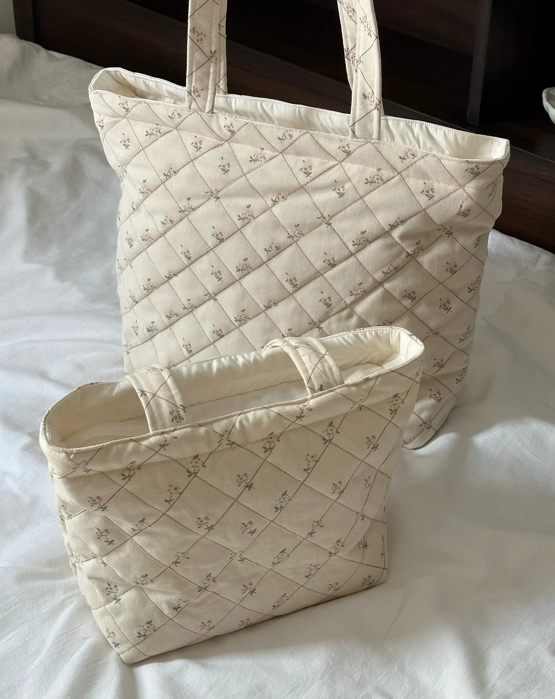 Custom Size Logo Floral Print Cotton Puffy Quilted Padded Women Shoulder Tote Shopping Bag With Zipper