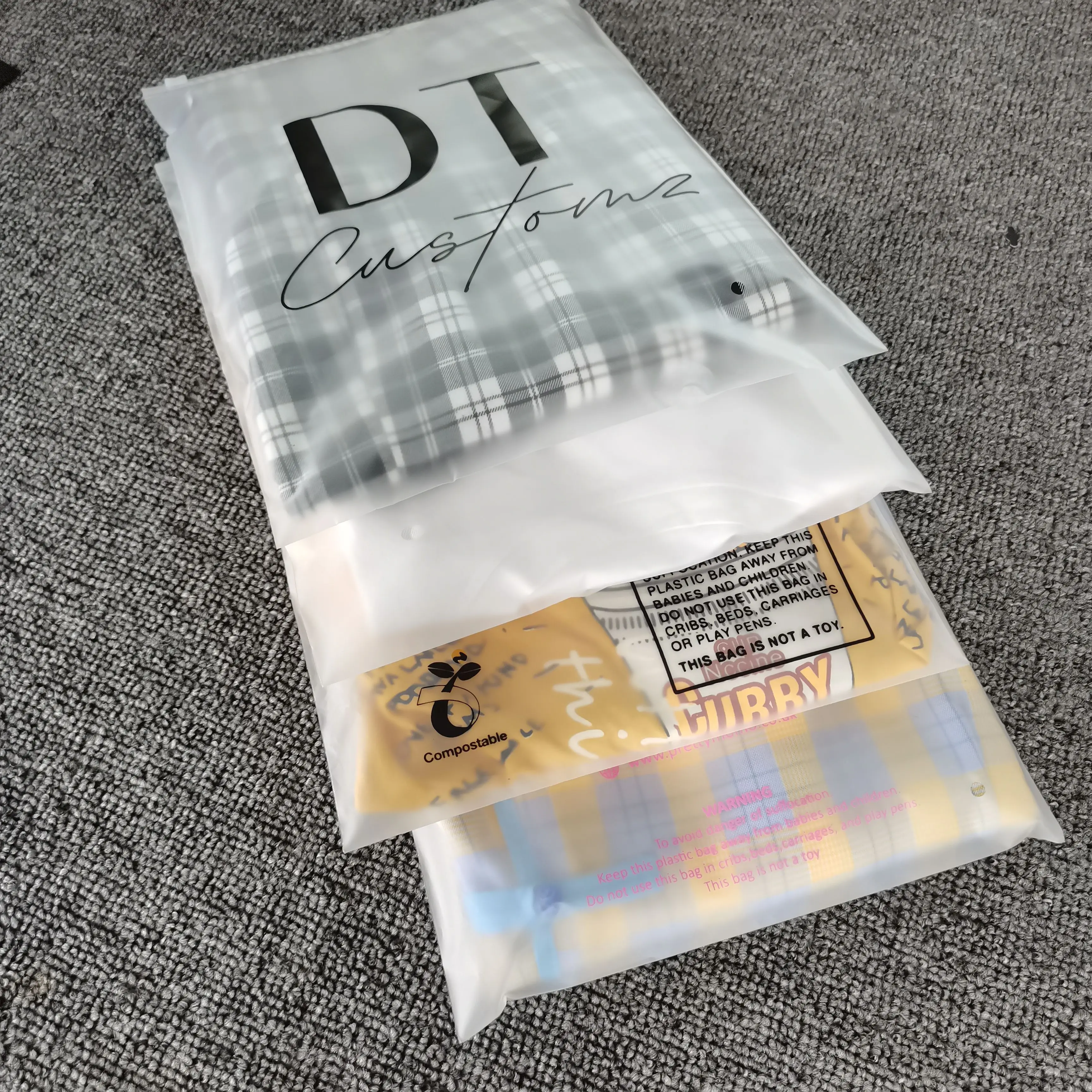 Custom Printed sealed Plastic Zipper Lock Bags with Own logo for Clothes Packaging