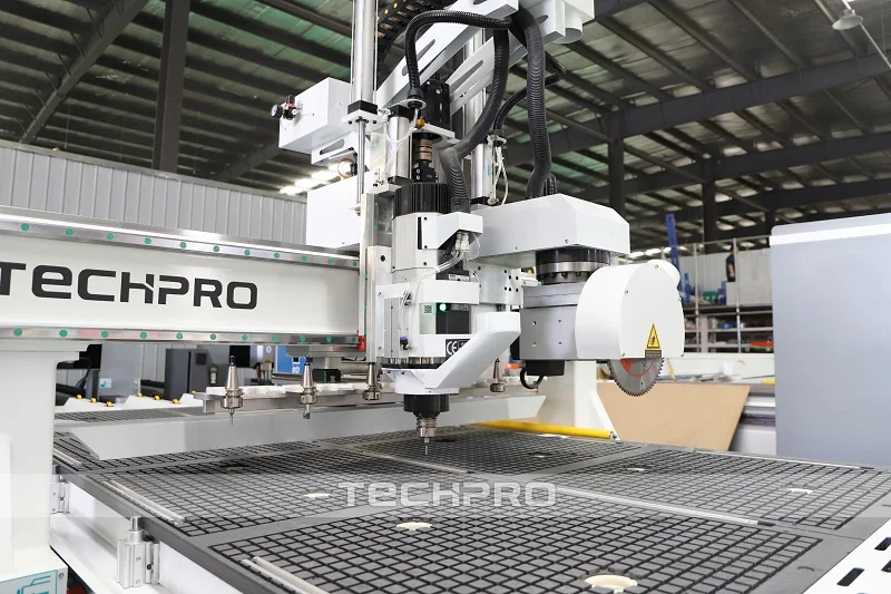 Woodworking ATC CNC 1325 1530 2030 2040 3D For Mdf Pvc Funiture Large Saw Blade Cnc Router Machine