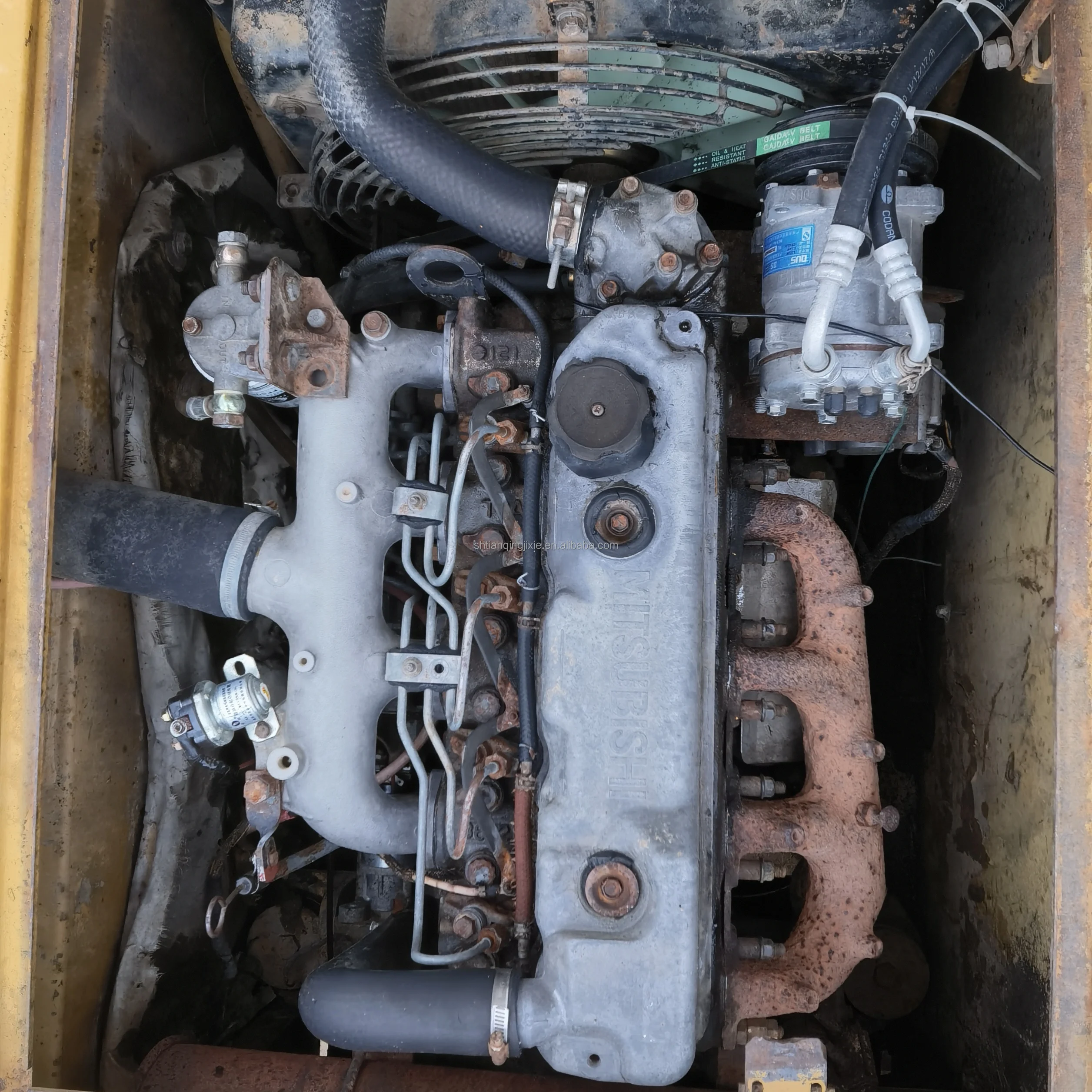 Original Paint Low Price Used CAT E70B Excavator For Sale Japan Caterpillar e70 e120b  e200b crawler excavator small digger