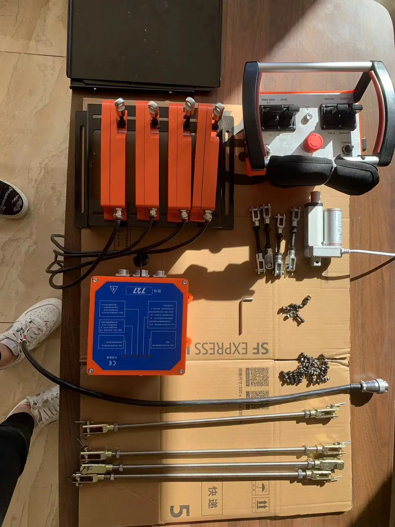 wholesale premium construction machinery partshydrsulic remonte control 4 way hydraulic wireless control system