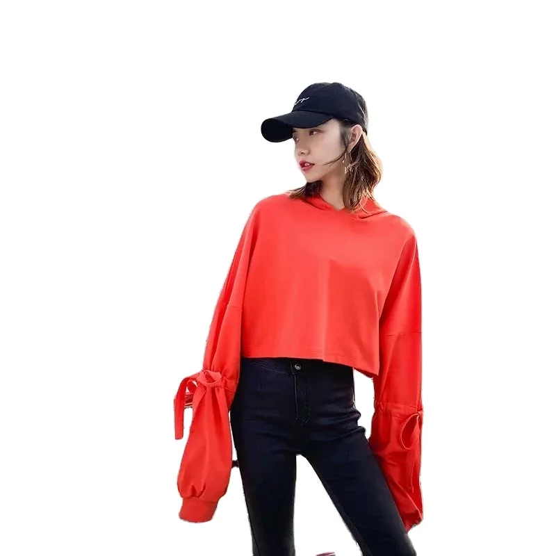 
2020 custom solid color sleeves drawstring ties wide loose hooded sweater short cropped navel crop top hoodies women 