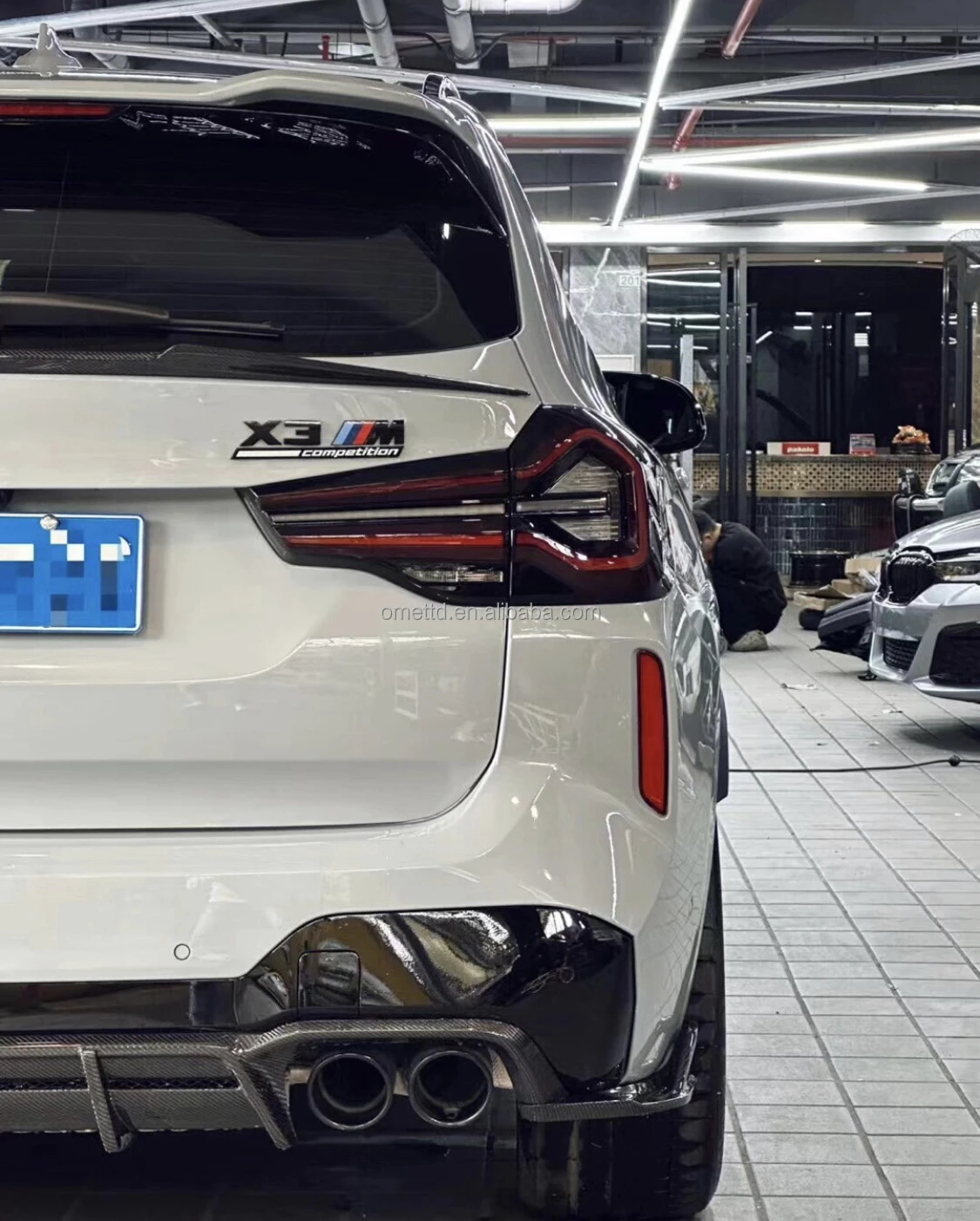 Factory Sales G01 G02 Carbon Fiber Rear Diffuser With Light For BMW X3M F97 X4M F98 Rear Bumper Lip Body kit 2019-2023