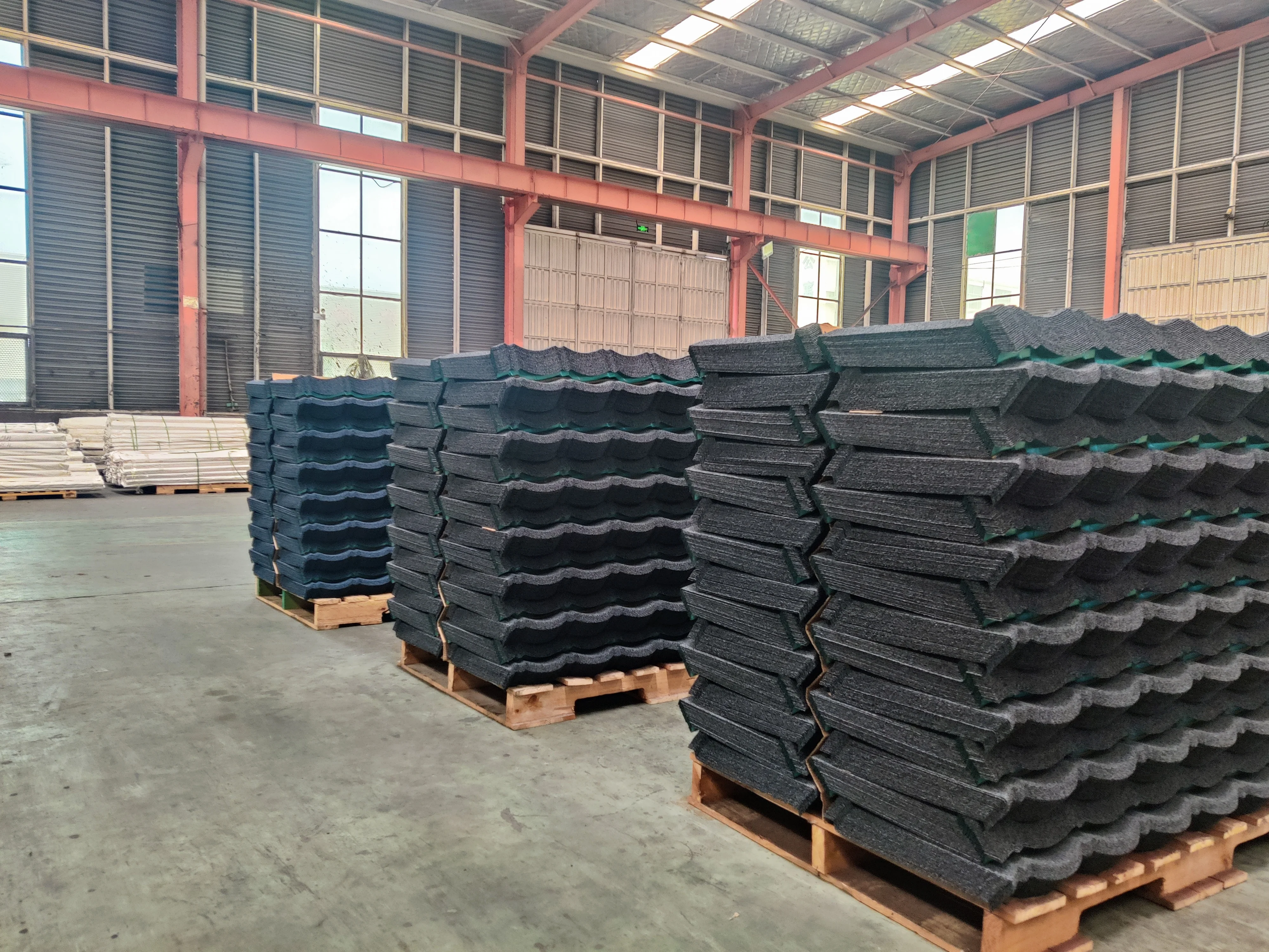 Factory direct sell  Stone coated metal roofing system Metro tile for roofing