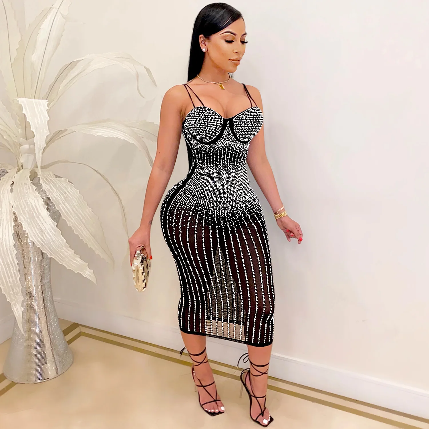 2022 Hot Popular Sexy Dress Women Shiny Sleeveless Deep V Neck Halter Backless Party Bodycon Dress Sexy Halter Dress For Lady