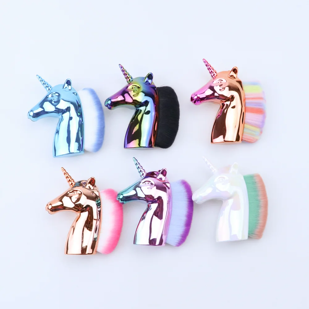 2022 New Style Gradient Rainbow Color  Brush  Horse Foundation Powder Blusher Synthetic Hair Makeup Brush