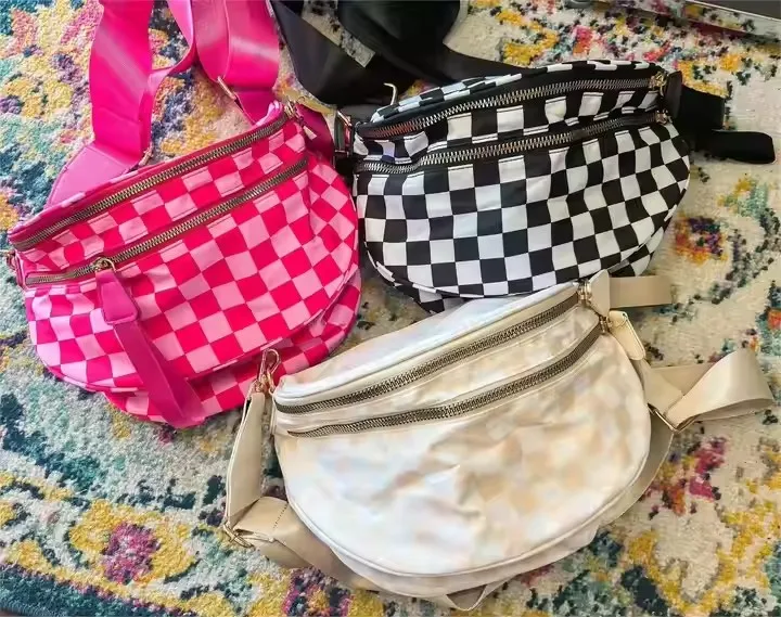 Checkered Fanny Pack Women Waist Bag Men Waist pack Female Banana Bag for women Ladies Fashion Travel Shoulder Purse Belt bag