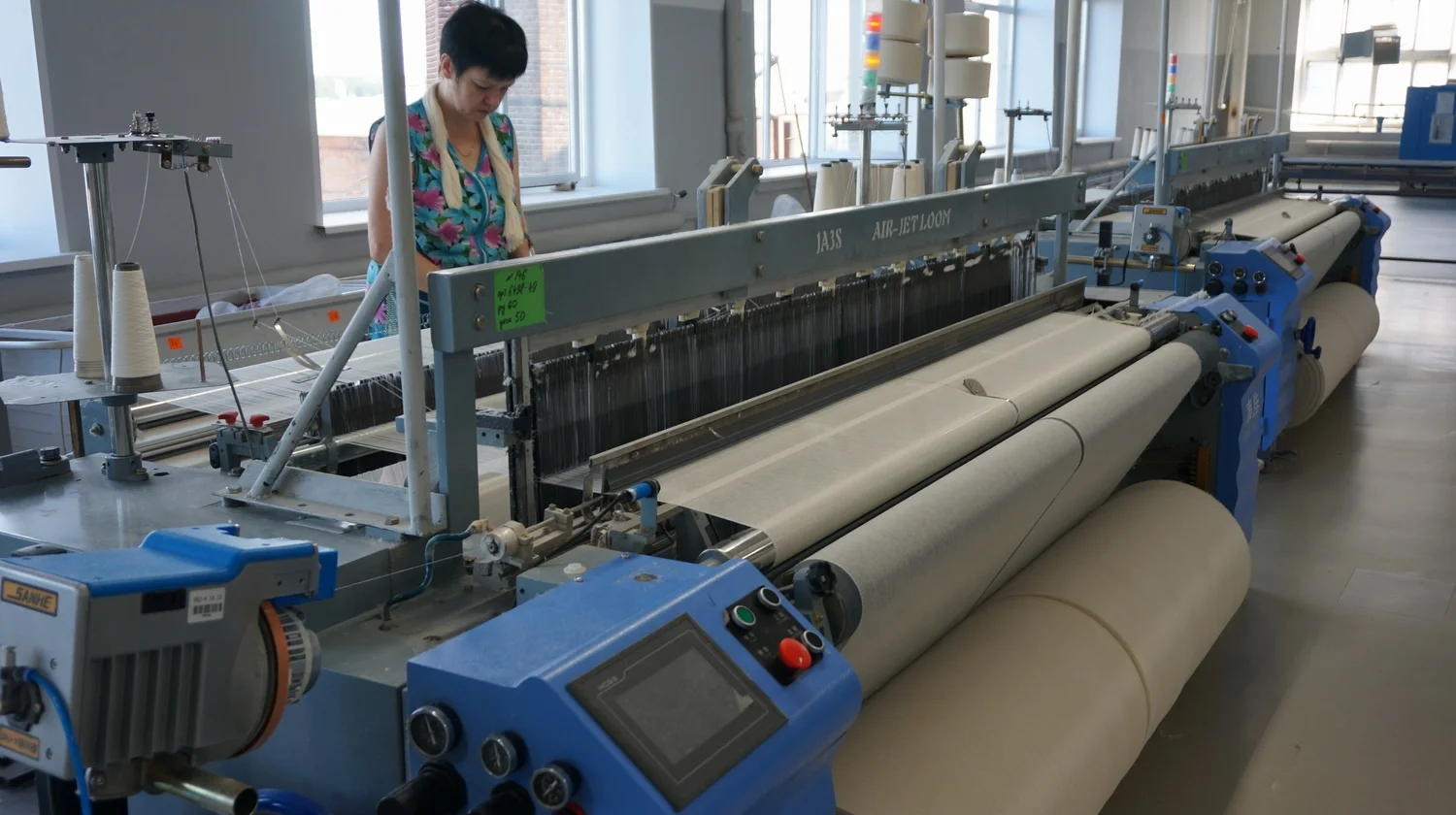 Factory Direct Price Air Jet Loom Fabric Medical Gauze Weaving Machine Air Jet Loom With Air Pump