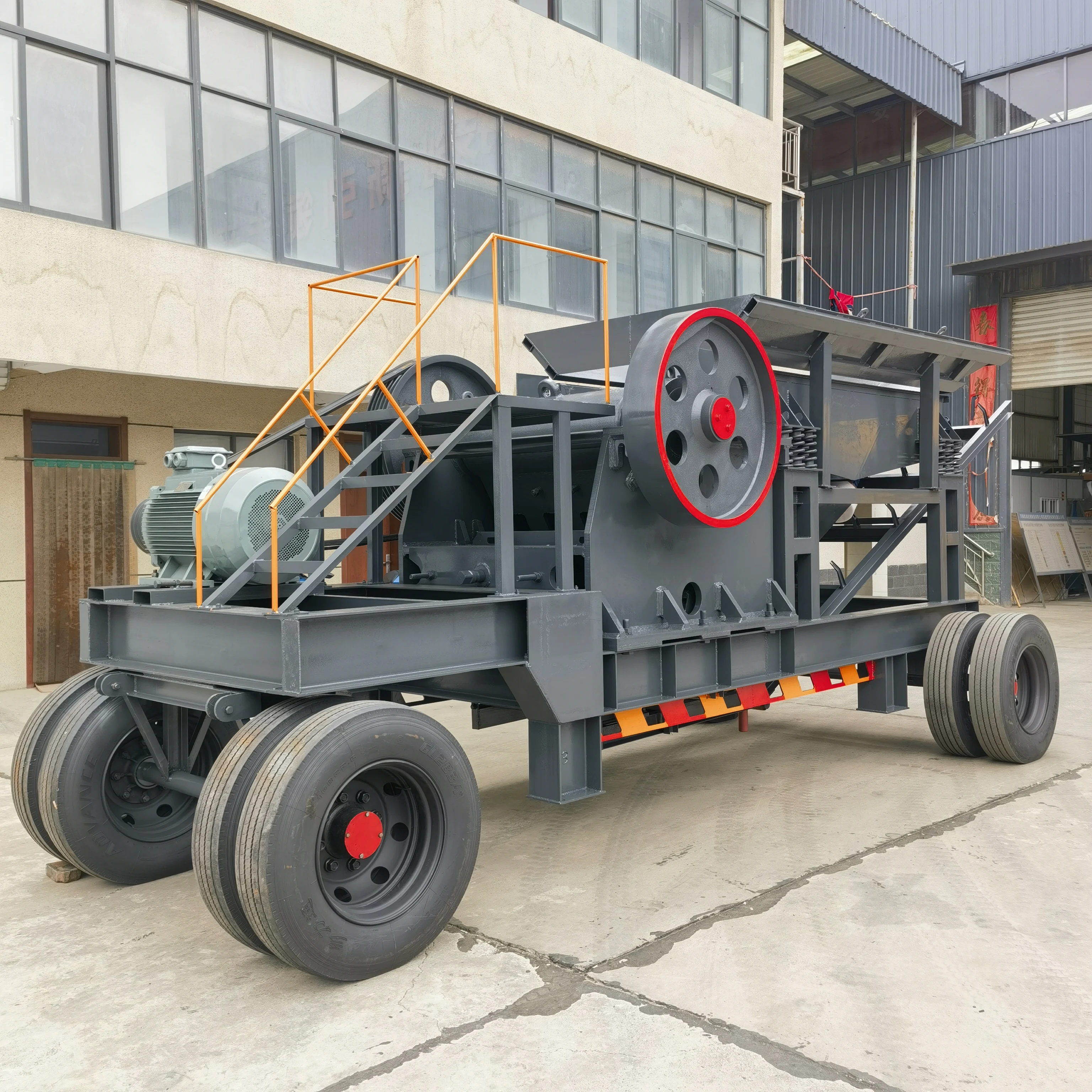 Bluestone Concrete Crushing Station Stone Jaw Crusher Construction Waste Crusher Large Mobile Mine Stone High Grade Rock Ore