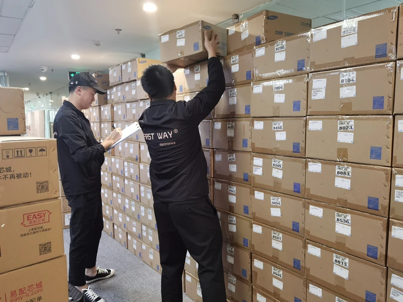 Original Integrated Circuit BOM 8-TSSOP LM393APWR Linear Comparators IC Chips Micro Chip