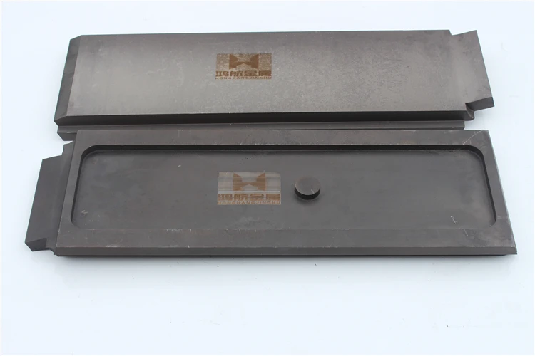 Facrtory Prices Linkage Engine Side Spare Parts Belt Driving Blasting Wheels Guard Plate