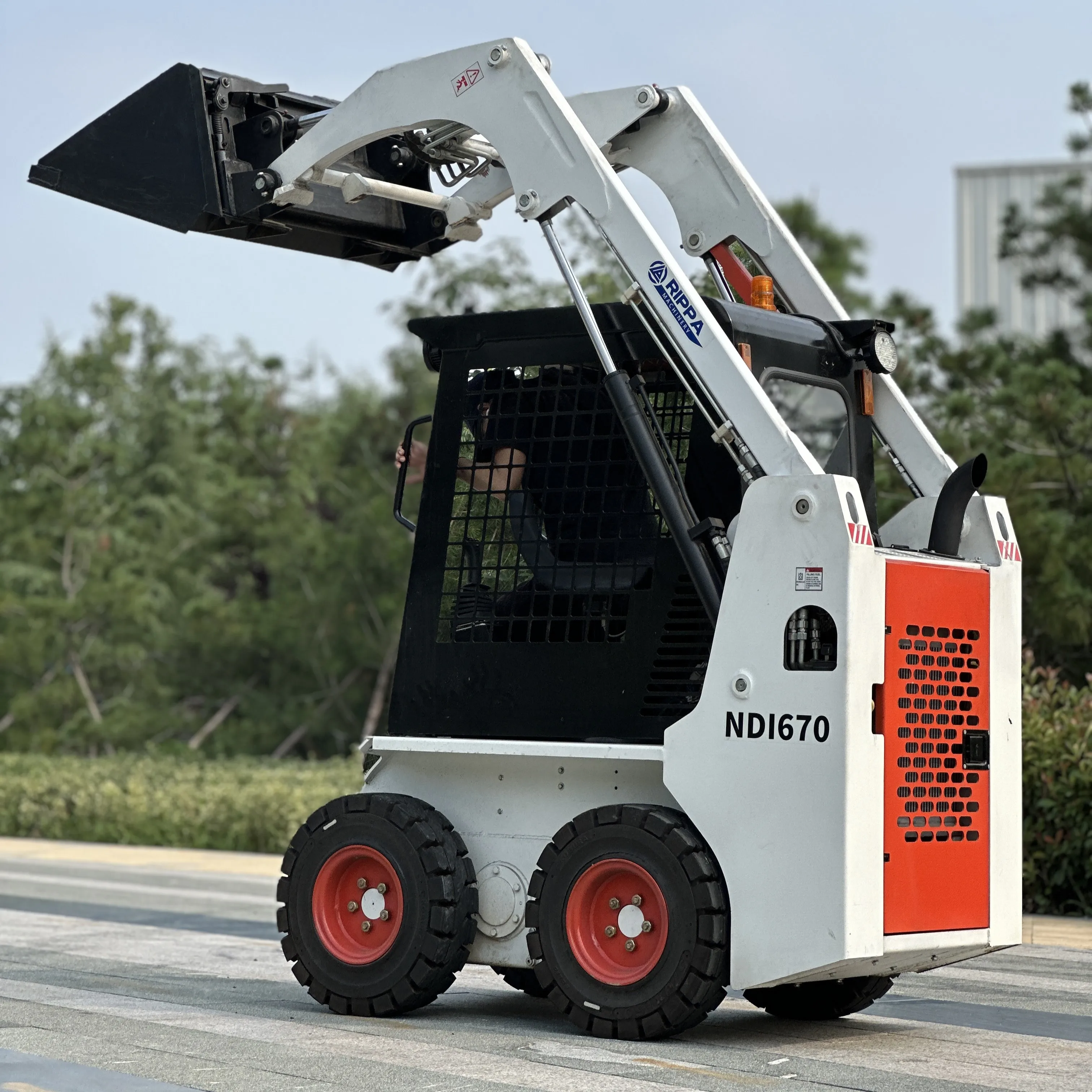 Free Shipping! Chinese High Quality Small Mini Skid Steer Loader Epa/Ce Stand Behind Track Loader Skid Steer With Attachments