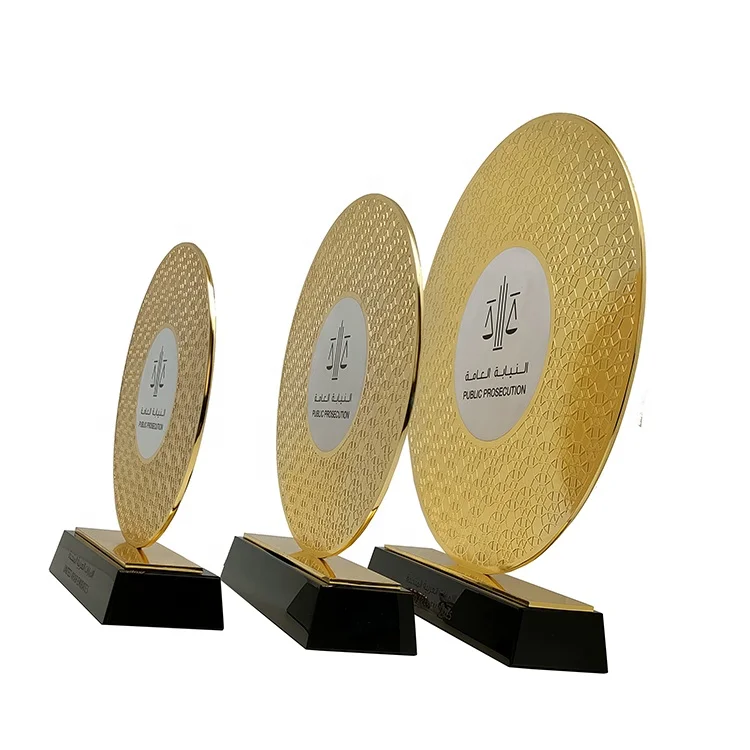 Arabic Design Good Plated Cutting Sport Metal Custom Award Trophy