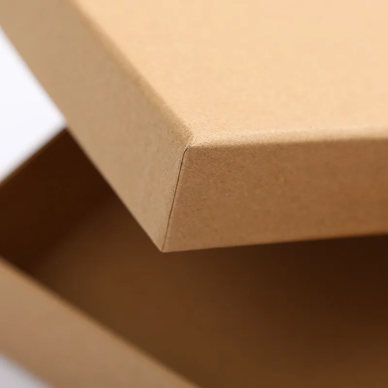 
Custom Packing Wrapping Christmas Gift Box Surprise Love Holiday Birthday Cake Box Wedding Chocolate Box With Cardboard 