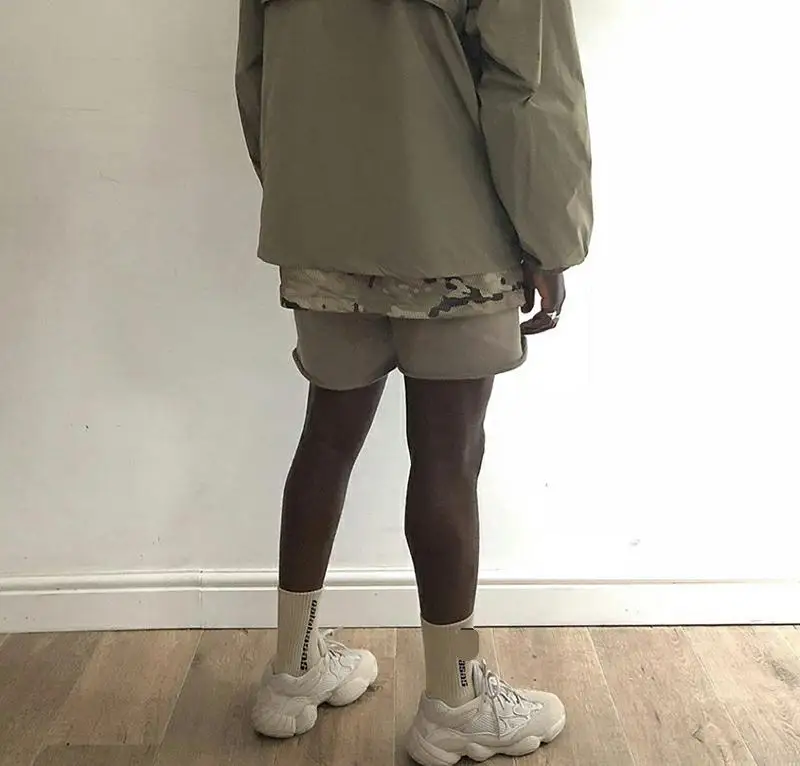  Soks Yezzy Tides Pantoufl Sludes Sport Slides Top Yzy Sneakers Kanye 700 Calabsases Box 500 350 v3 V2 Yeezy Socks For