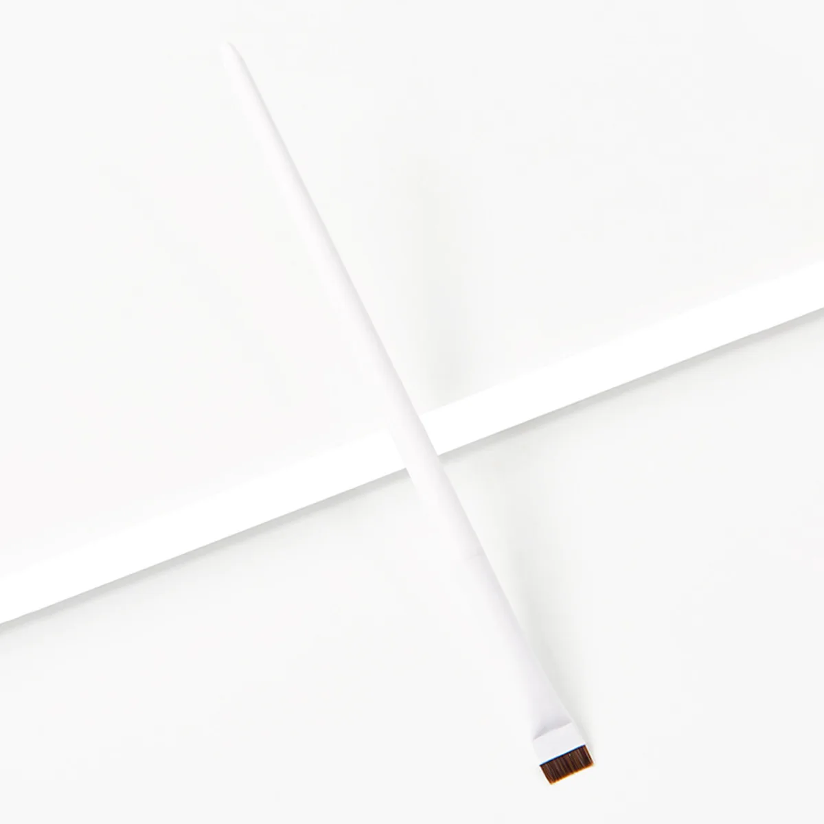 HMU White Fine Thin Flat Angled Private Label Makeup Eye Brow Liner Eyebrow Brush Set