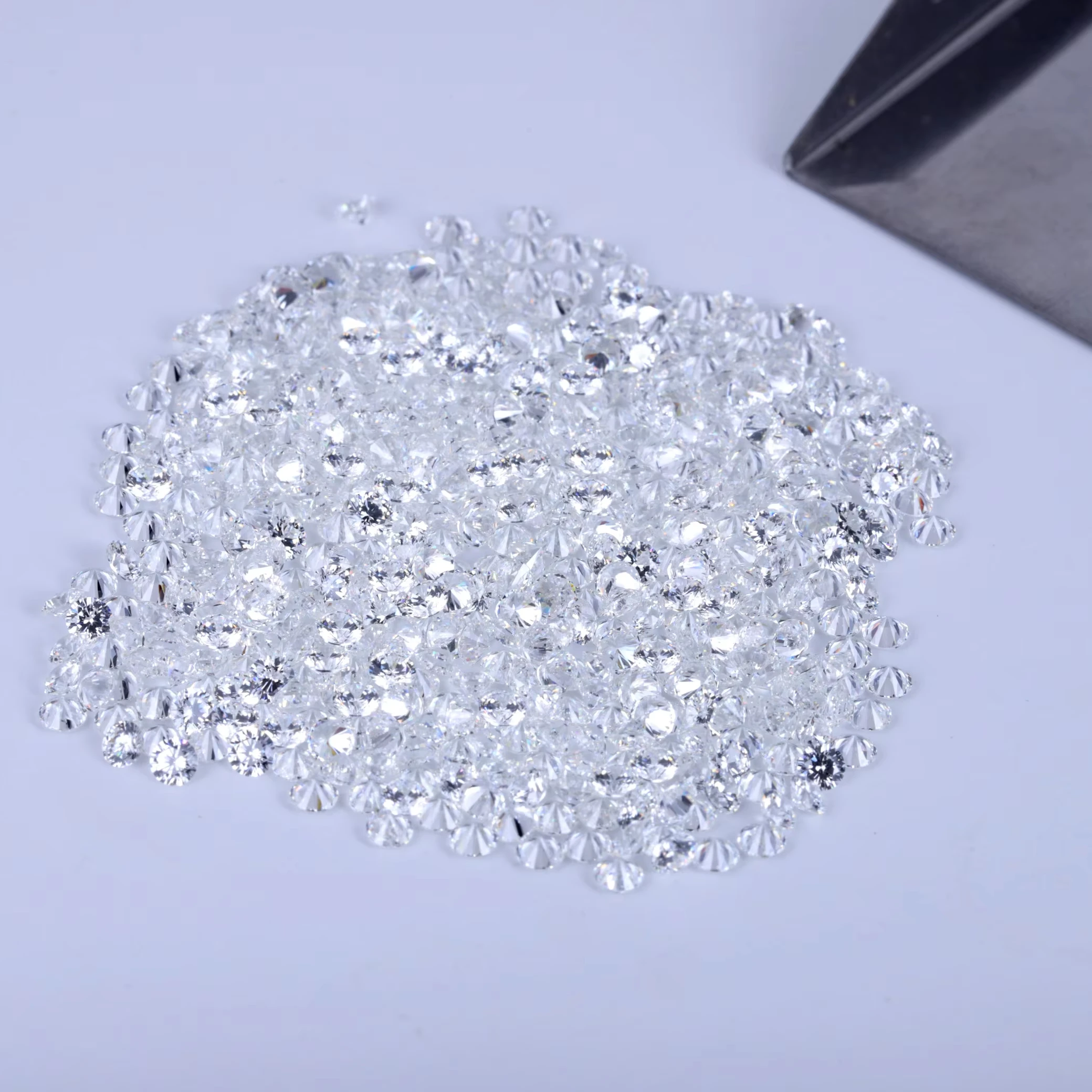 Hot sale Shining white color 1.40mm cubic zircania small size best fake diamond stone