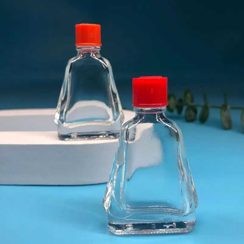 High-end 3ml 7ml essential balm glass flat wind medicated oil bottle with plastic cap