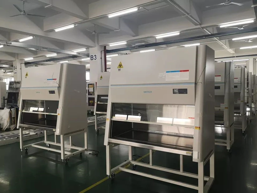 China Class III PCR Lab Biological Safety Cabinet Extra Biosafety Cabinet for Chemicals for Warehouse Use