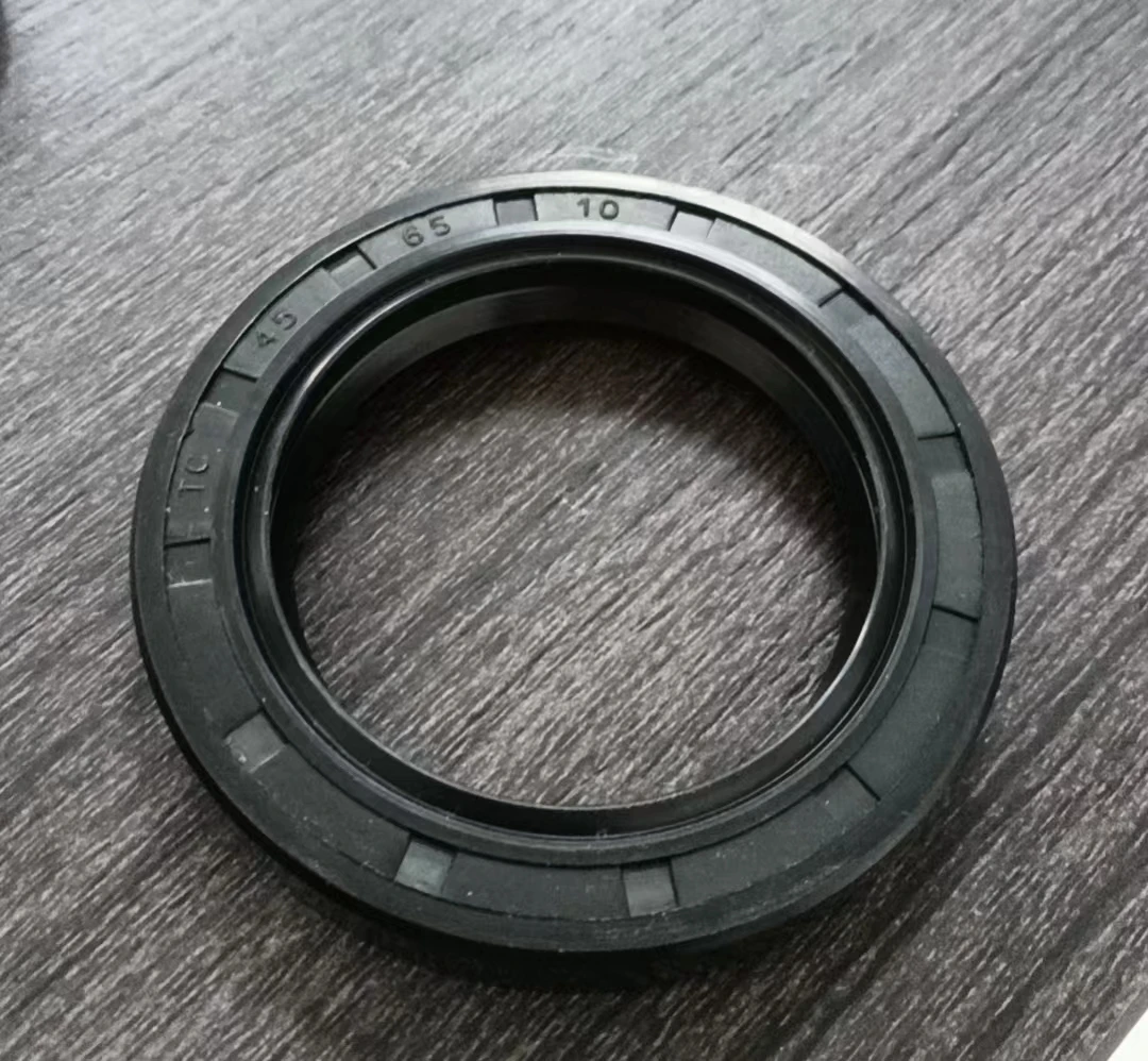 Premium TC/TB FKM/NBR Rubber Oil Seal for Wheels - Made in China