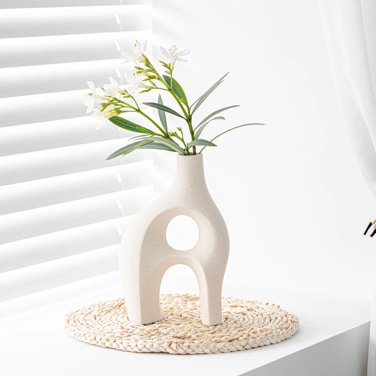 Home Decoration 2023 Hot Sale Nordic Modern Rustic Modern Decorative Wholesale Ceramic Vases Flower Ceramic Vases