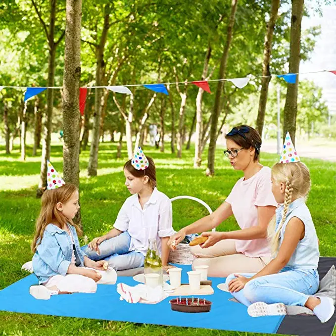 Outdoor Camping Cushion Sand Proof & Waterproof Beach Blanket Go Out Trip Portable Picnic Mat