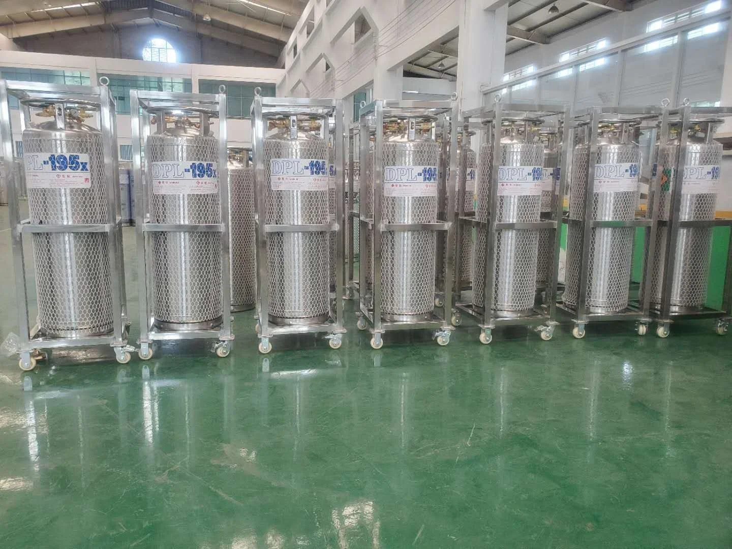 Liquid carbon dioxide gas cylinder, CO2 dewar tank