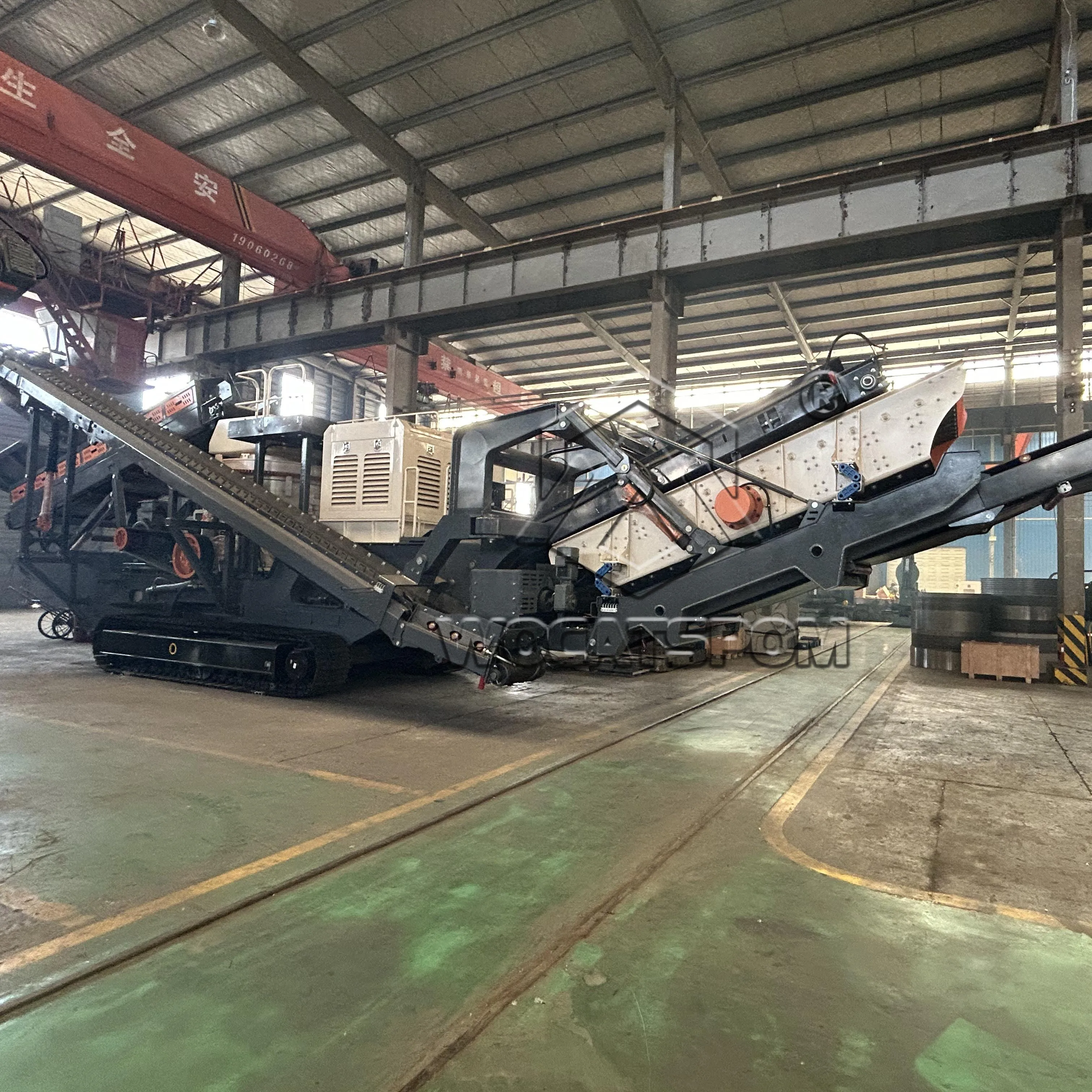 100tph track-mounted mobile cone crusher mobile crushing equipment for limestone river stone high quality machine