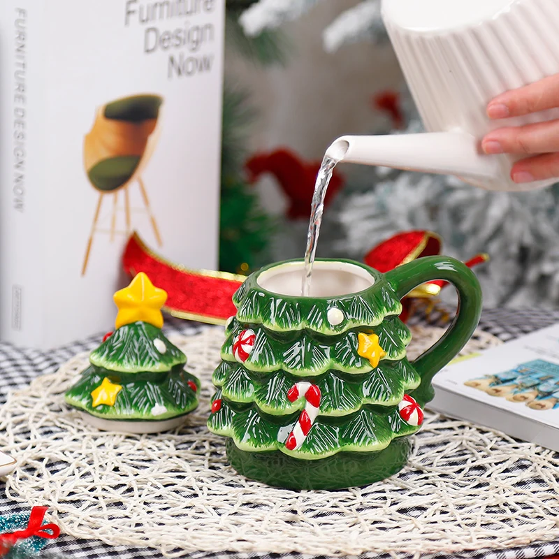 Redeco Hot Sale Green Christmas Tree Cup Cute Christmas Tree Mug Ceramic Christmas Mug With Lid For Gifts Home Decoration