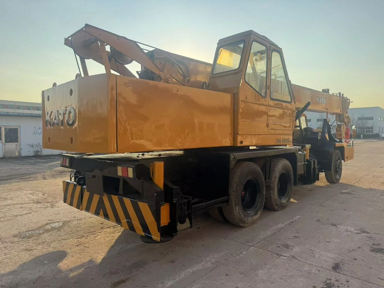 Подержанный автокран kato 25 тонн NK250E японский оригинальный кран