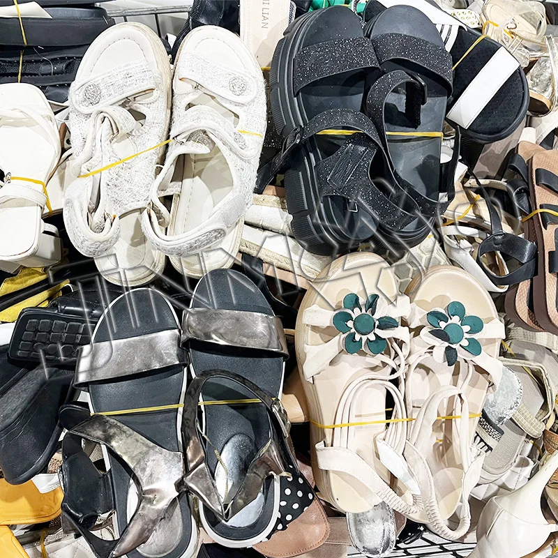 Hot Sale in Vietnam Round Toe Soft Sole Platform Flat Woman Sandals Stretch Fabric for Summer Mixed Bale of Used Shoes