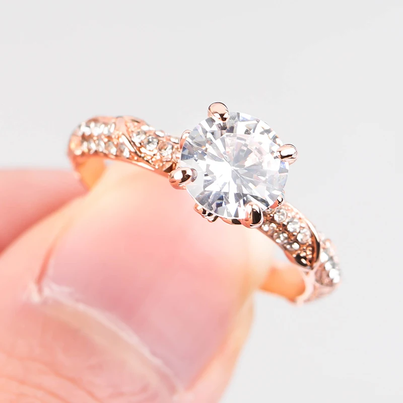 
 Latest Release Women Prong Setting 4 Claw CZ Ring Rose Gold Single Simulated Diamond Young Girls Ring  