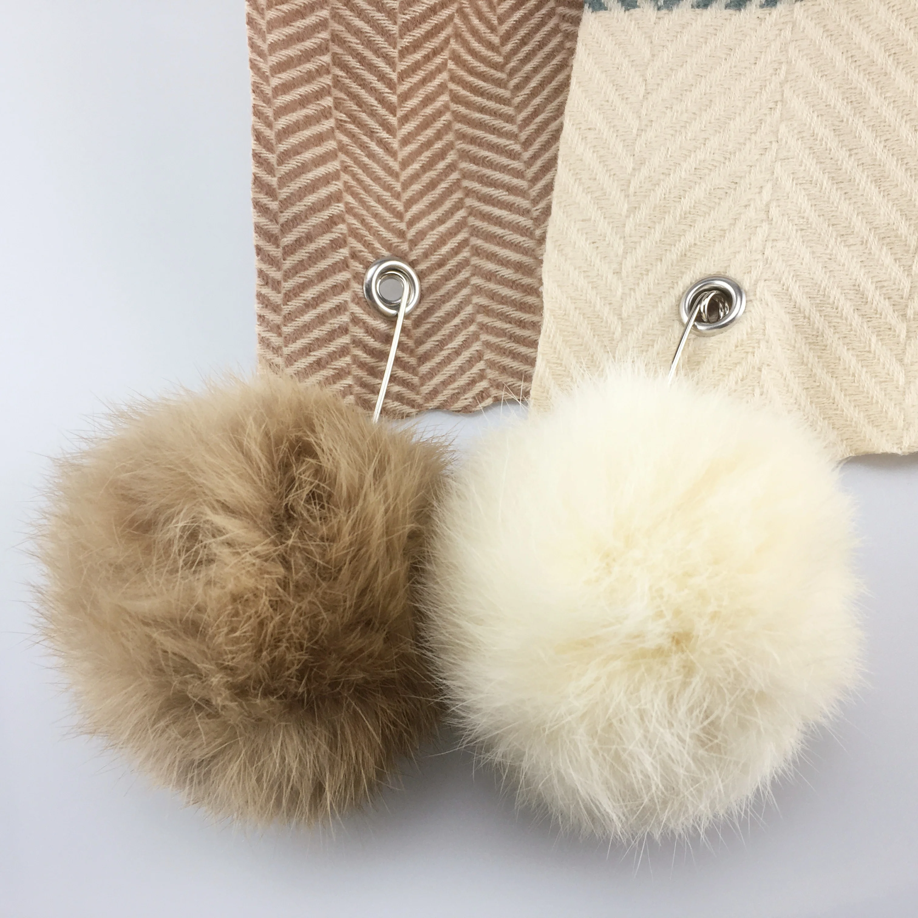 2024 New arrival Ladies Soft Plush Pompom Scarves Shawls Wholesale Winter Warm Women Korean fashion female Scarf For Girls