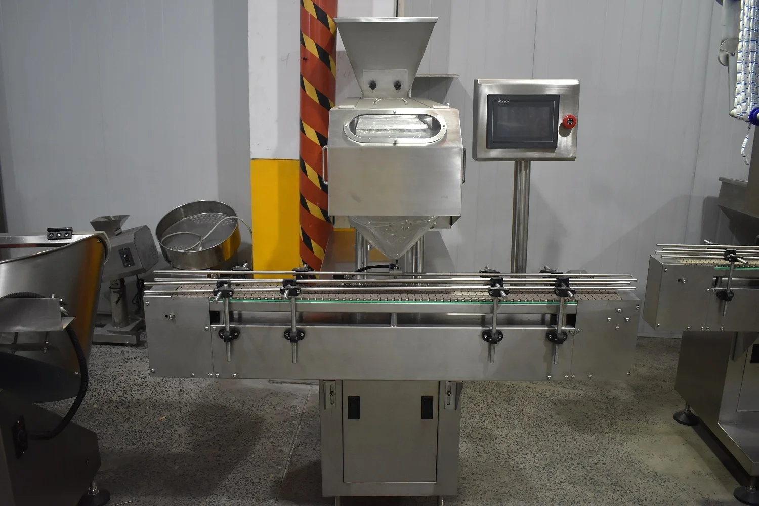 Nice Quality Small Size Capsule Tablet Counting Filling Machine