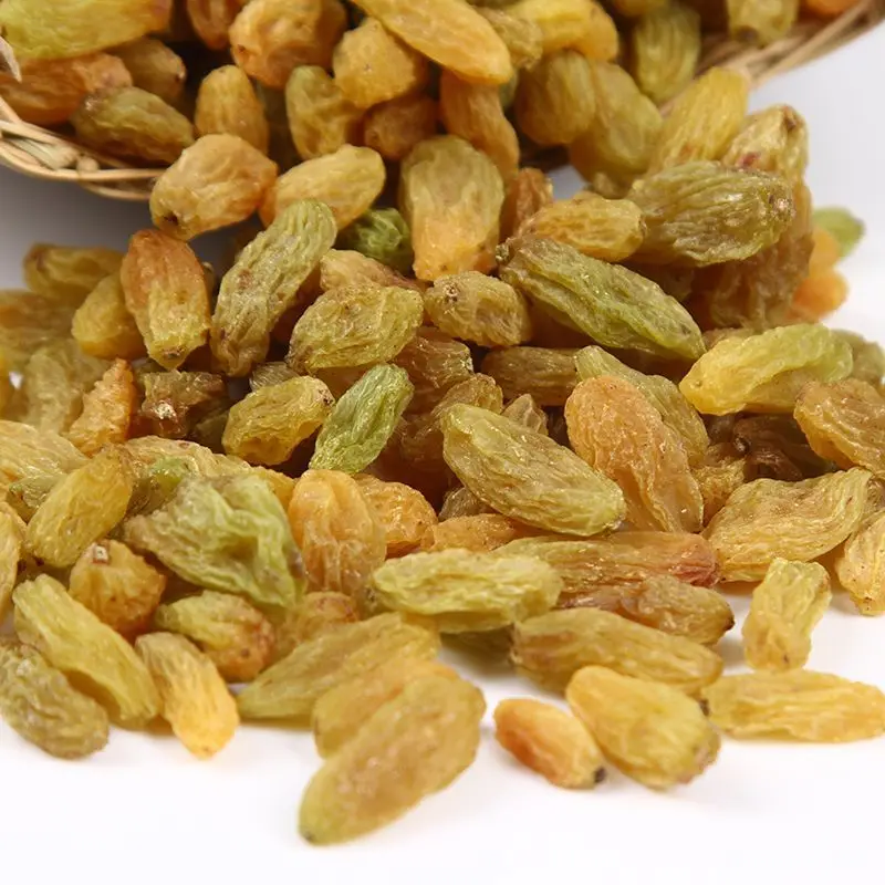 Good Price Xinjiang Wholesale Natural Dried Raisin Golden High Quality Carton AD Nuts and Dried Fruit Edible Sweet Grape 10 Kg /