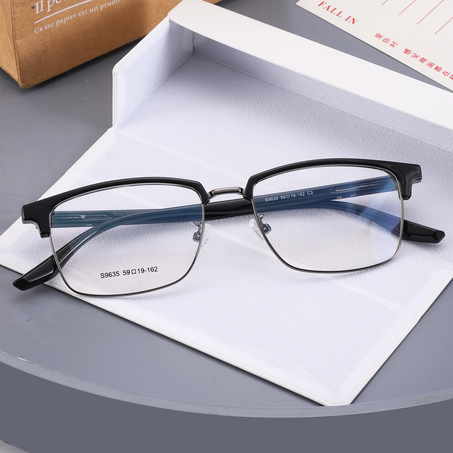 New Design Wholesale Retro Glasses Men Classic Eyebrows Metal Tr90 Eyewear Frame